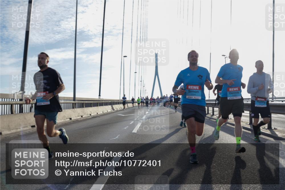 03.10.2026 - Köhlbrandbrückenlauf Yannick Fuchs http://msf.ph/oto/10772401 03.10.2026 09:28:27 Position 1 1594, 1593 meine-sportfotos.de