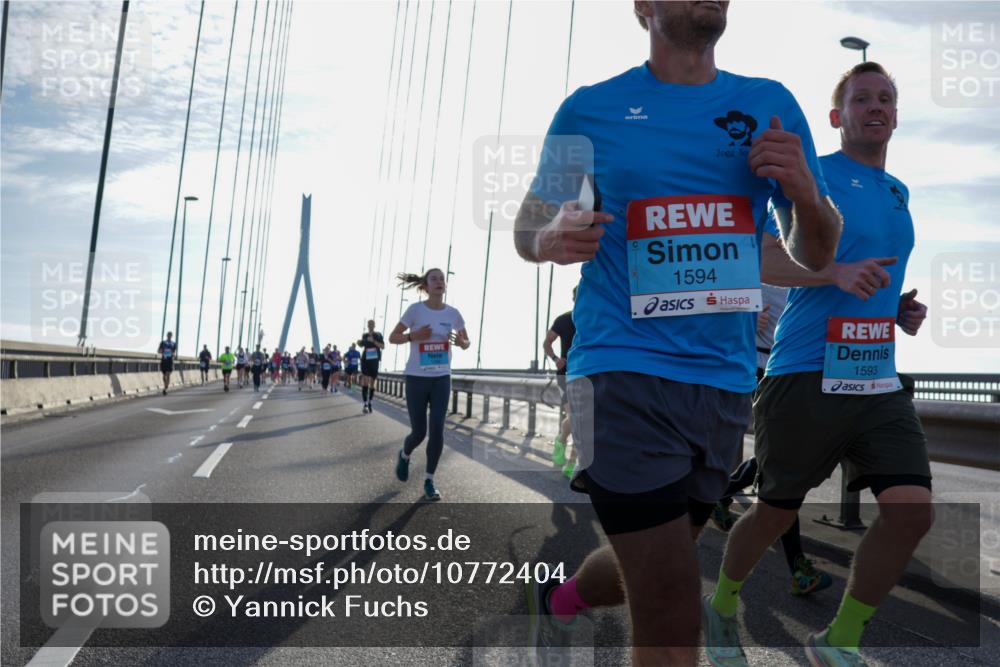 03.10.2026 - Köhlbrandbrückenlauf Yannick Fuchs http://msf.ph/oto/10772404 03.10.2026 09:28:27 Position 1 1594, 1593 meine-sportfotos.de