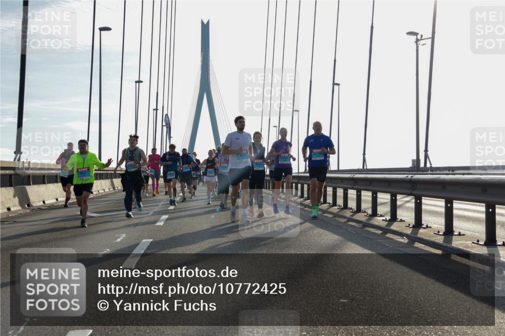 03.10.2026 - Köhlbrandbrückenlauf Yannick Fuchs http://msf.ph/oto/10772425 03.10.2026 09:28:32 Position 1  meine-sportfotos.de
