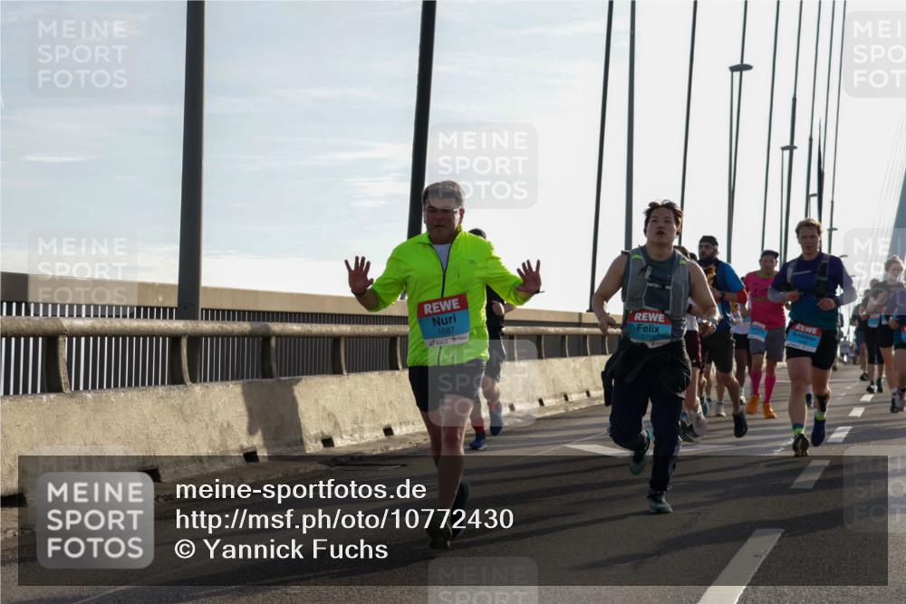 03.10.2026 - Köhlbrandbrückenlauf Yannick Fuchs http://msf.ph/oto/10772430 03.10.2026 09:28:33 Position 1 1587, 2253 meine-sportfotos.de