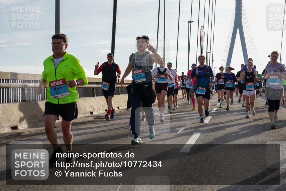 03.10.2026 - Köhlbrandbrückenlauf Yannick Fuchs http://msf.ph/oto/10772434 03.10.2026 09:28:34 Position 1 1587, 2253, 1534 meine-sportfotos.de