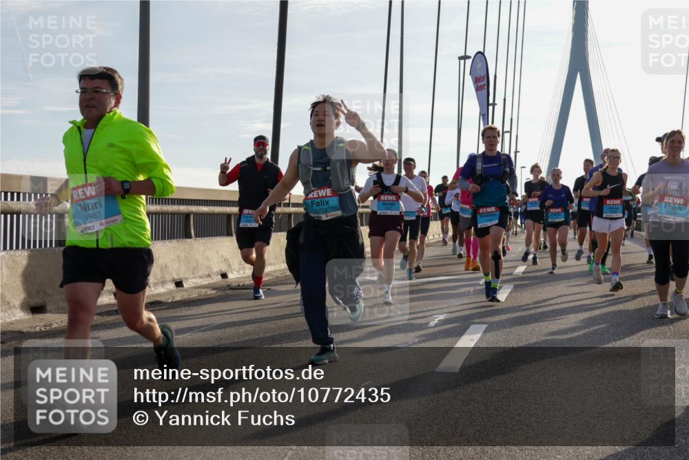 03.10.2026 - Köhlbrandbrückenlauf Yannick Fuchs http://msf.ph/oto/10772435 03.10.2026 09:28:34 Position 1 1587, 2253, 1534 meine-sportfotos.de