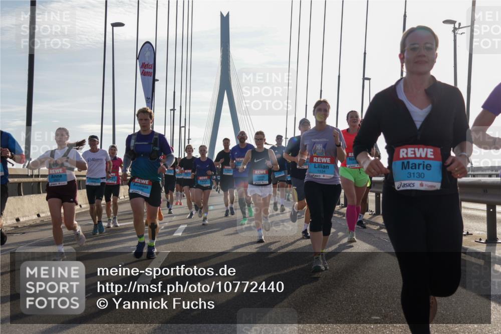 03.10.2026 - Köhlbrandbrückenlauf Yannick Fuchs http://msf.ph/oto/10772440 03.10.2026 09:28:36 Position 1 14, 1534, 3130 meine-sportfotos.de