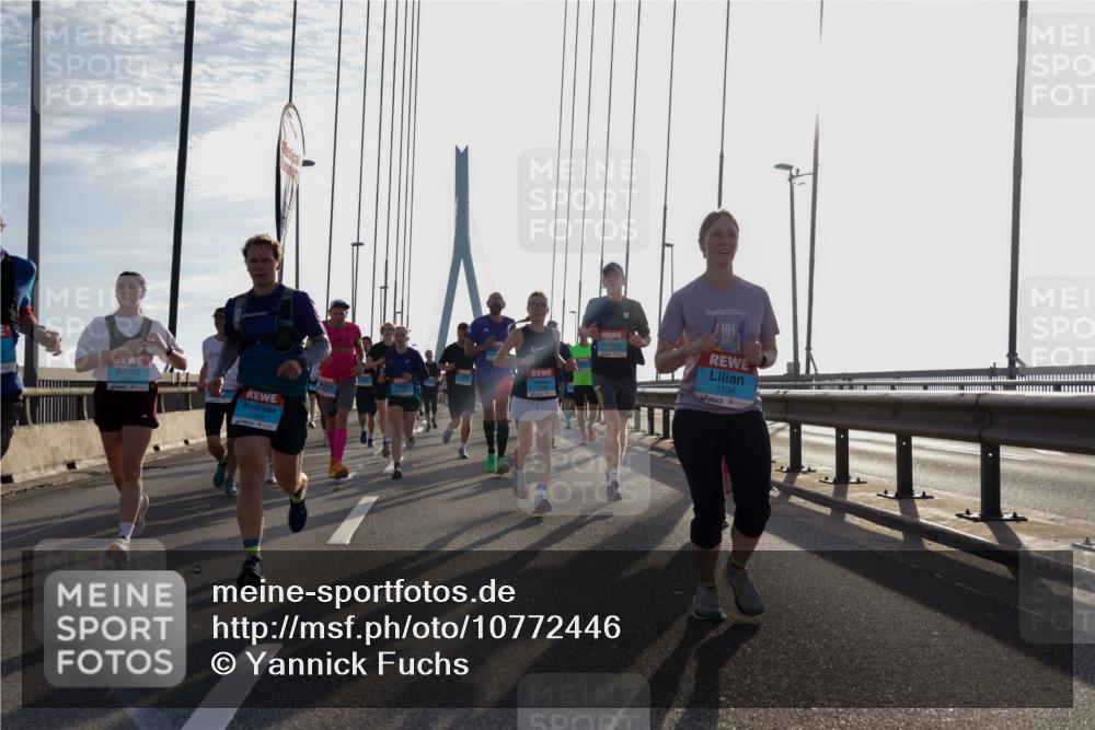 03.10.2026 - Köhlbrandbrückenlauf Yannick Fuchs http://msf.ph/oto/10772446 03.10.2026 09:28:37 Position 1 1448, 1534 meine-sportfotos.de