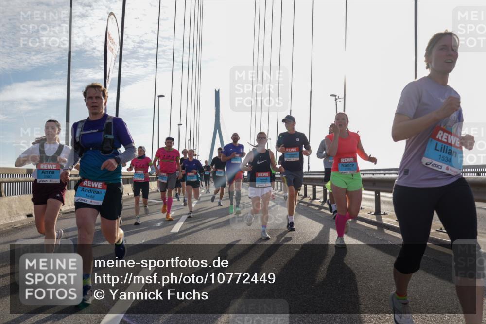 03.10.2026 - Köhlbrandbrückenlauf Yannick Fuchs http://msf.ph/oto/10772449 03.10.2026 09:28:37 Position 1 2507, 1448, 1534 meine-sportfotos.de