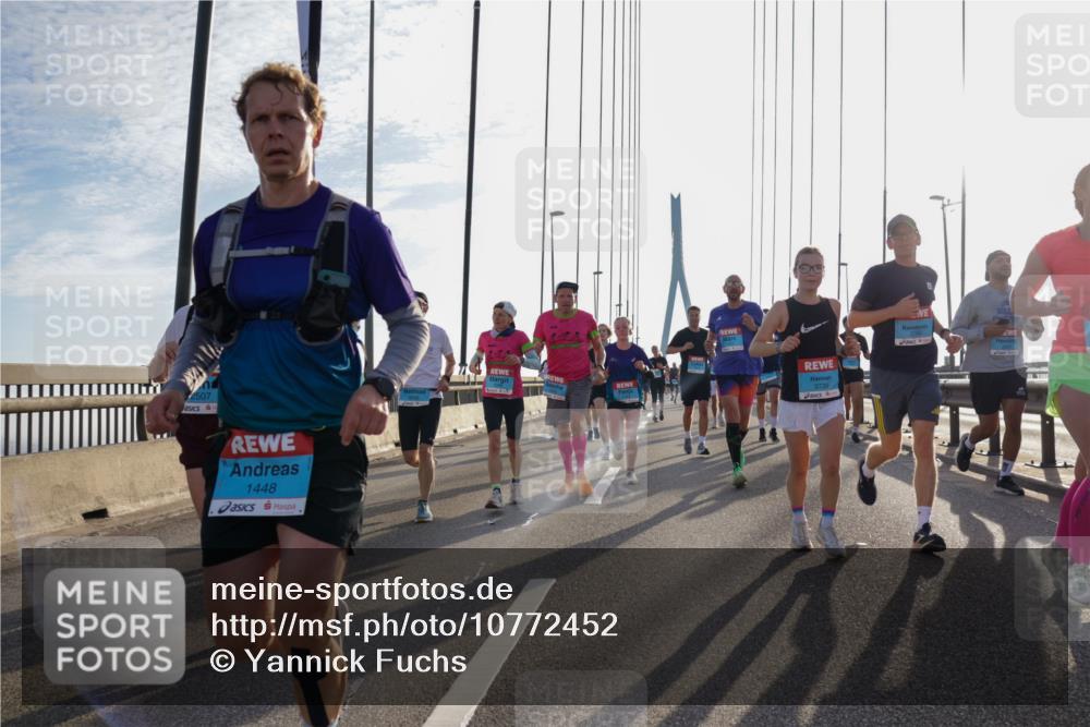 03.10.2026 - Köhlbrandbrückenlauf Yannick Fuchs http://msf.ph/oto/10772452 03.10.2026 09:28:38 Position 1 2507, 1448, 3739 meine-sportfotos.de