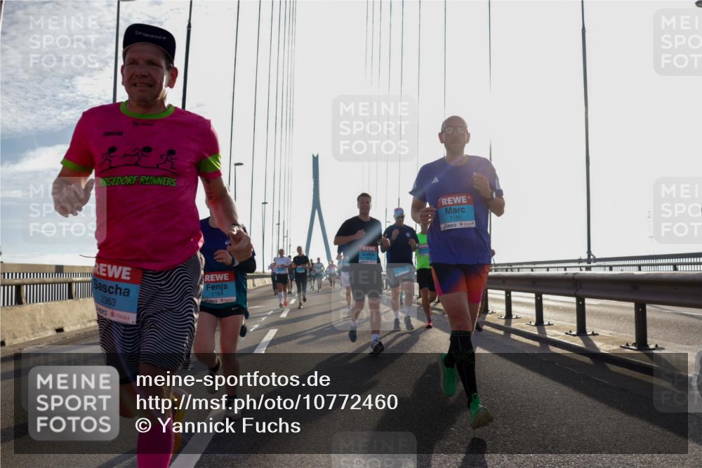 03.10.2026 - Köhlbrandbrückenlauf Yannick Fuchs http://msf.ph/oto/10772460 03.10.2026 09:28:39 Position 1 2363, 1184, 1181 meine-sportfotos.de