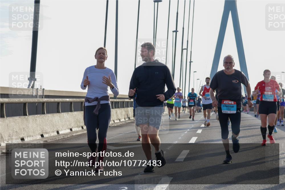 03.10.2026 - Köhlbrandbrückenlauf Yannick Fuchs http://msf.ph/oto/10772483 03.10.2026 09:28:45 Position 1 1252 meine-sportfotos.de