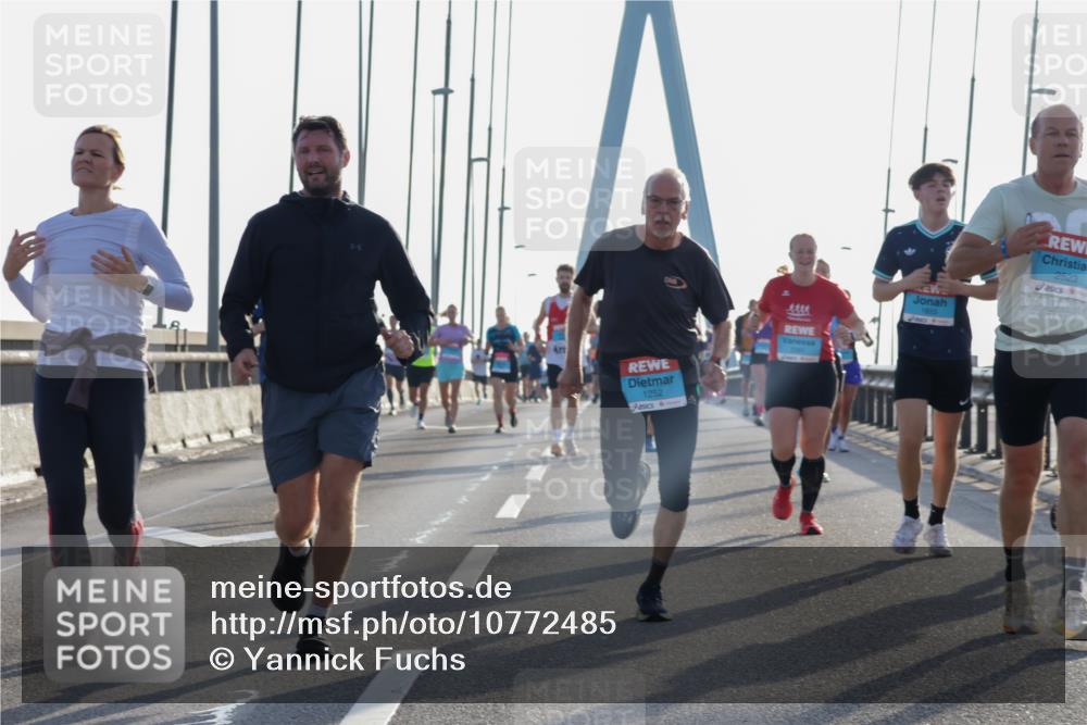 03.10.2026 - Köhlbrandbrückenlauf Yannick Fuchs http://msf.ph/oto/10772485 03.10.2026 09:28:45 Position 1 1252, 2523 meine-sportfotos.de