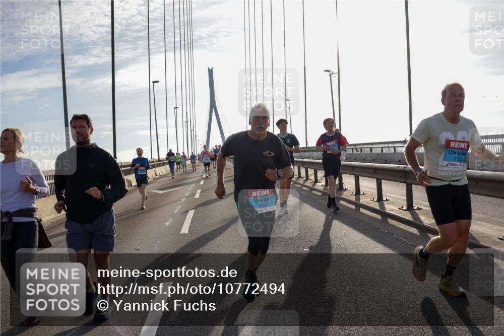 03.10.2026 - Köhlbrandbrückenlauf Yannick Fuchs http://msf.ph/oto/10772494 03.10.2026 09:28:47 Position 1 1252, 2523 meine-sportfotos.de