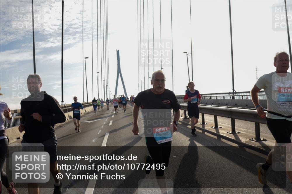 03.10.2026 - Köhlbrandbrückenlauf Yannick Fuchs http://msf.ph/oto/10772495 03.10.2026 09:28:47 Position 1 1252, 2523 meine-sportfotos.de