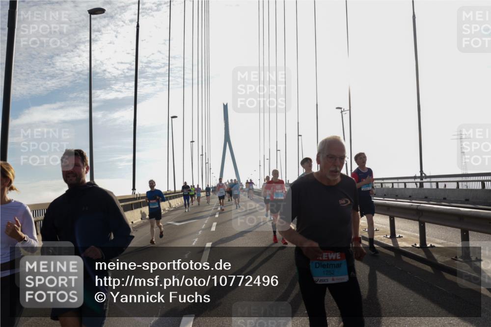 03.10.2026 - Köhlbrandbrückenlauf Yannick Fuchs http://msf.ph/oto/10772496 03.10.2026 09:28:48 Position 1 1252 meine-sportfotos.de