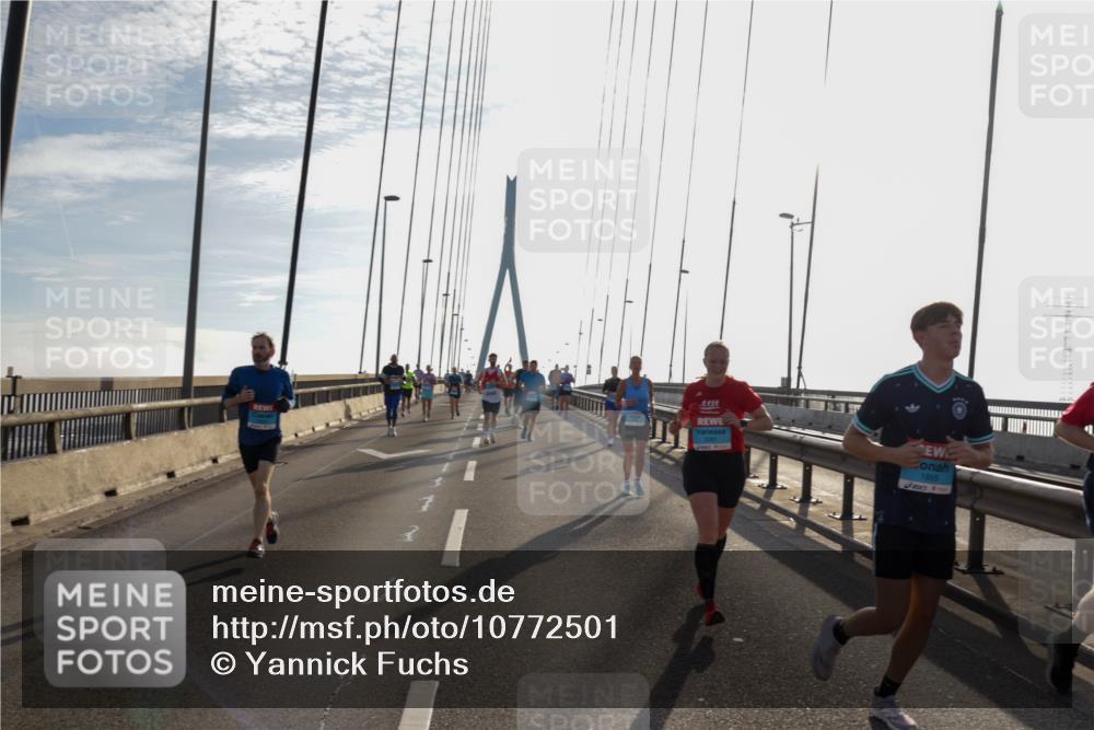 03.10.2026 - Köhlbrandbrückenlauf Yannick Fuchs http://msf.ph/oto/10772501 03.10.2026 09:28:49 Position 1 1855 meine-sportfotos.de