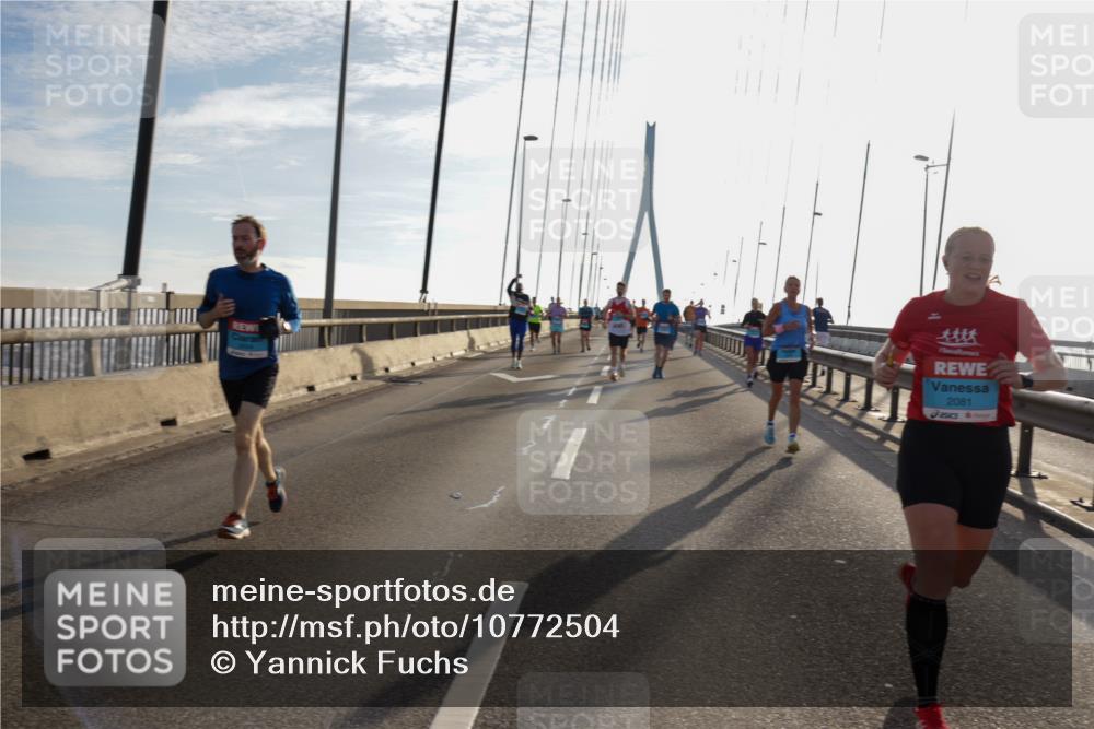 03.10.2026 - Köhlbrandbrückenlauf Yannick Fuchs http://msf.ph/oto/10772504 03.10.2026 09:28:49 Position 1 2081 meine-sportfotos.de