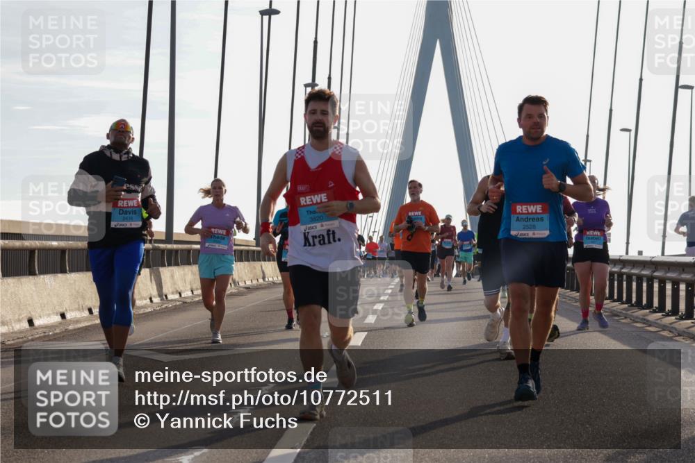 03.10.2026 - Köhlbrandbrückenlauf Yannick Fuchs http://msf.ph/oto/10772511 03.10.2026 09:28:52 Position 1 2416, 3820, 2528 meine-sportfotos.de