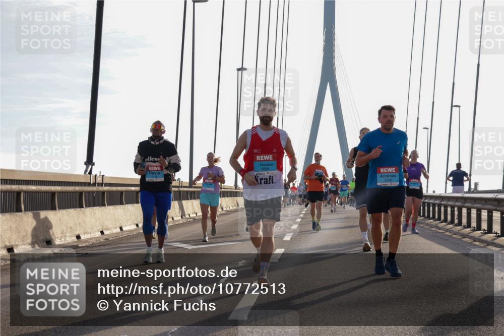 03.10.2026 - Köhlbrandbrückenlauf Yannick Fuchs http://msf.ph/oto/10772513 03.10.2026 09:28:52 Position 1 2416, 3820, 2528 meine-sportfotos.de