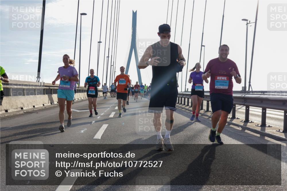 03.10.2026 - Köhlbrandbrückenlauf Yannick Fuchs http://msf.ph/oto/10772527 03.10.2026 09:28:55 Position 1 42, 195, 3004 meine-sportfotos.de