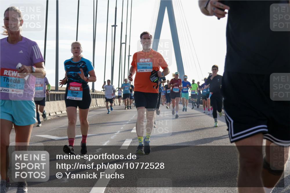 03.10.2026 - Köhlbrandbrückenlauf Yannick Fuchs http://msf.ph/oto/10772528 03.10.2026 09:28:56 Position 1 2609, 2292, 2633 meine-sportfotos.de