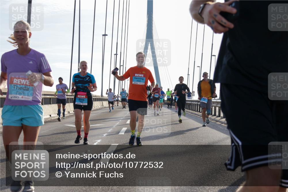 03.10.2026 - Köhlbrandbrückenlauf Yannick Fuchs http://msf.ph/oto/10772532 03.10.2026 09:28:56 Position 1 2609, 2633 meine-sportfotos.de