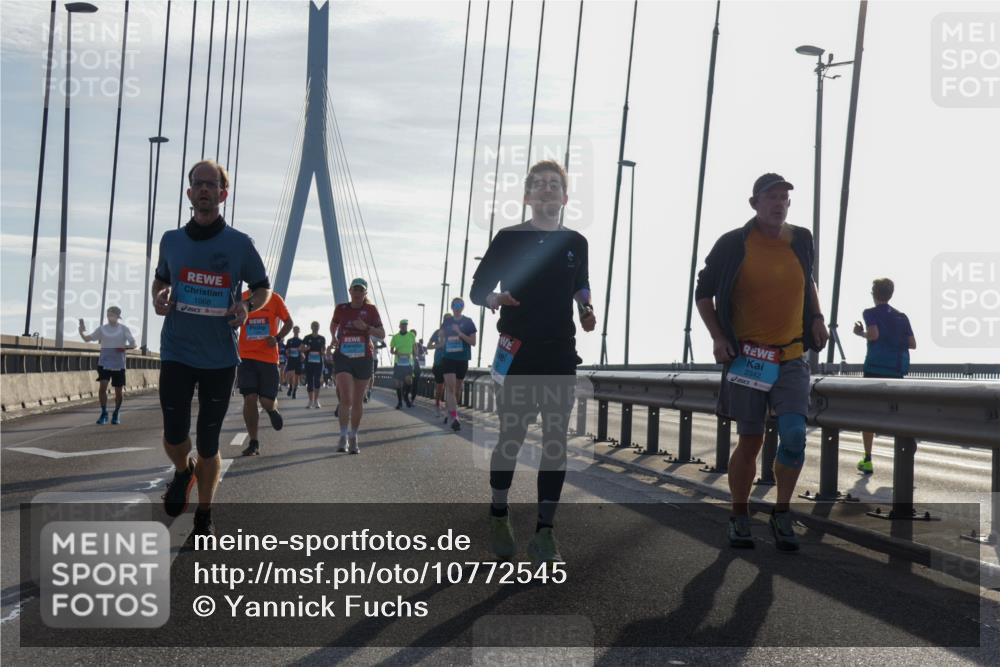 03.10.2026 - Köhlbrandbrückenlauf Yannick Fuchs http://msf.ph/oto/10772545 03.10.2026 09:29:00 Position 1 1068, 2342 meine-sportfotos.de