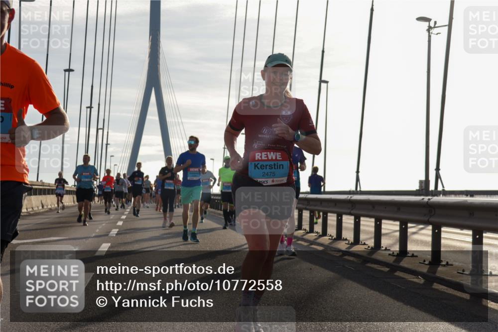 03.10.2026 - Köhlbrandbrückenlauf Yannick Fuchs http://msf.ph/oto/10772558 03.10.2026 09:29:03 Position 1 2475 meine-sportfotos.de