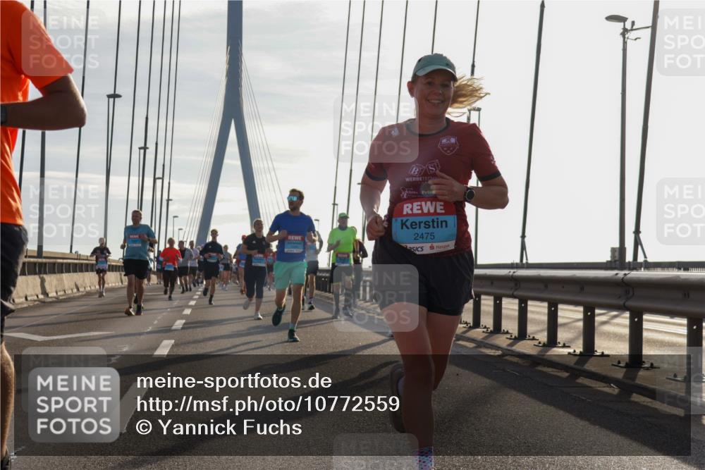 03.10.2026 - Köhlbrandbrückenlauf Yannick Fuchs http://msf.ph/oto/10772559 03.10.2026 09:29:03 Position 1 2475 meine-sportfotos.de