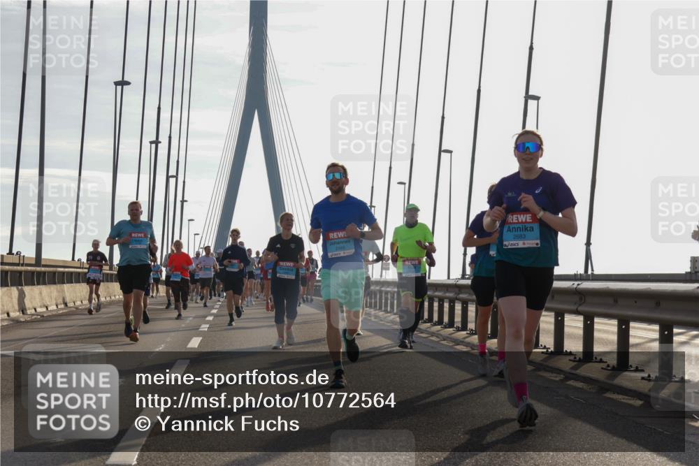 03.10.2026 - Köhlbrandbrückenlauf Yannick Fuchs http://msf.ph/oto/10772564 03.10.2026 09:29:04 Position 1 2489, 2683 meine-sportfotos.de
