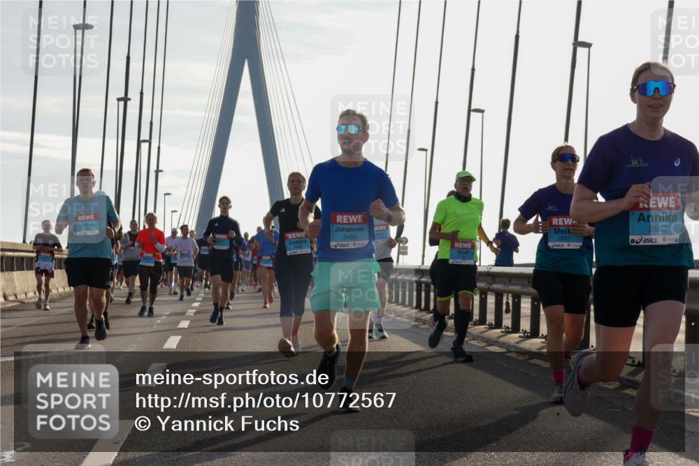 03.10.2026 - Köhlbrandbrückenlauf Yannick Fuchs http://msf.ph/oto/10772567 03.10.2026 09:29:05 Position 1 2489, 2682, 2683 meine-sportfotos.de
