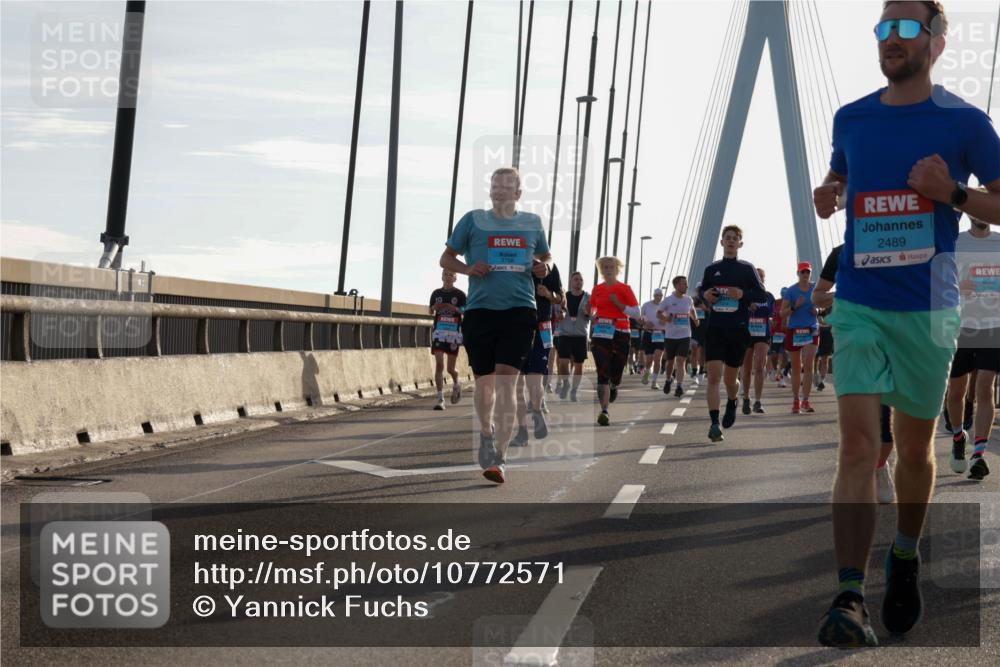 03.10.2026 - Köhlbrandbrückenlauf Yannick Fuchs http://msf.ph/oto/10772571 03.10.2026 09:29:06 Position 1 3768, 2489 meine-sportfotos.de