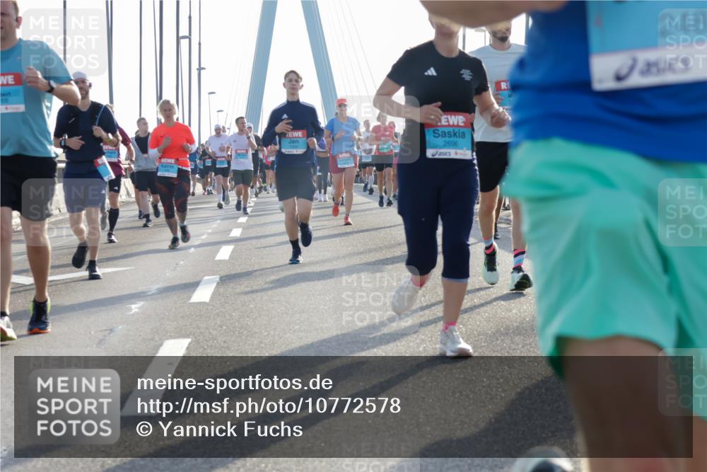 03.10.2026 - Köhlbrandbrückenlauf Yannick Fuchs http://msf.ph/oto/10772578 03.10.2026 09:29:07 Position 1 68, 2696, 248 meine-sportfotos.de