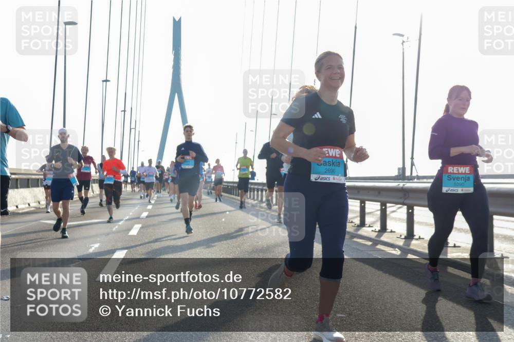 03.10.2026 - Köhlbrandbrückenlauf Yannick Fuchs http://msf.ph/oto/10772582 03.10.2026 09:29:09 Position 1 2696, 1090 meine-sportfotos.de