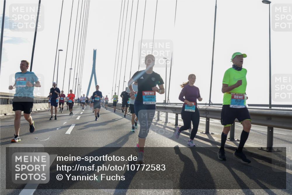 03.10.2026 - Köhlbrandbrückenlauf Yannick Fuchs http://msf.ph/oto/10772583 03.10.2026 09:29:09 Position 1 2696, 4360 meine-sportfotos.de