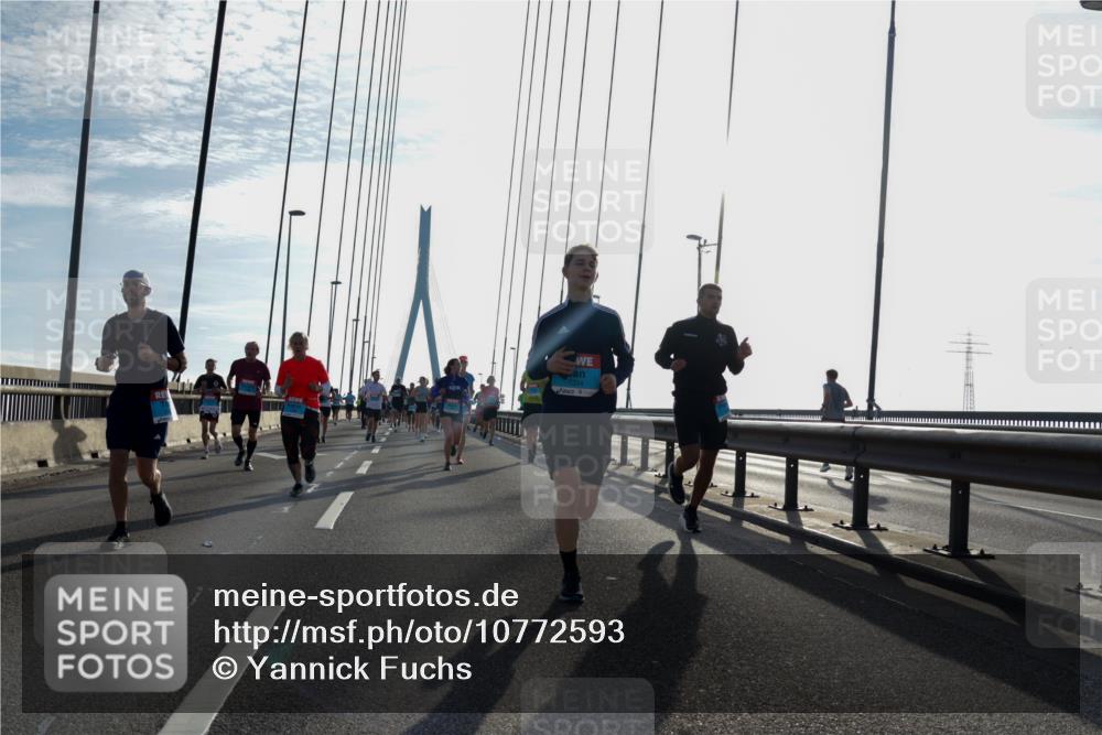 03.10.2026 - Köhlbrandbrückenlauf Yannick Fuchs http://msf.ph/oto/10772593 03.10.2026 09:29:11 Position 1  meine-sportfotos.de
