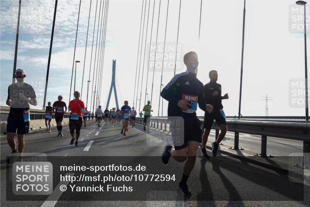 03.10.2026 - Köhlbrandbrückenlauf Yannick Fuchs http://msf.ph/oto/10772594 03.10.2026 09:29:11 Position 1  meine-sportfotos.de