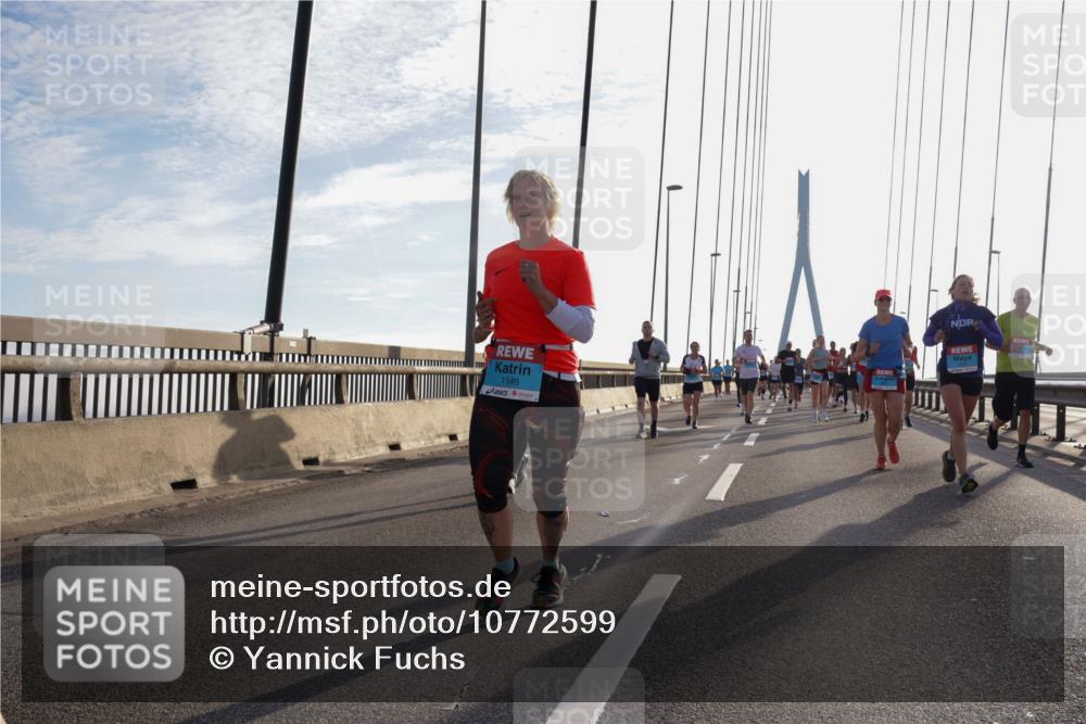 03.10.2026 - Köhlbrandbrückenlauf Yannick Fuchs http://msf.ph/oto/10772599 03.10.2026 09:29:13 Position 1 1546 meine-sportfotos.de