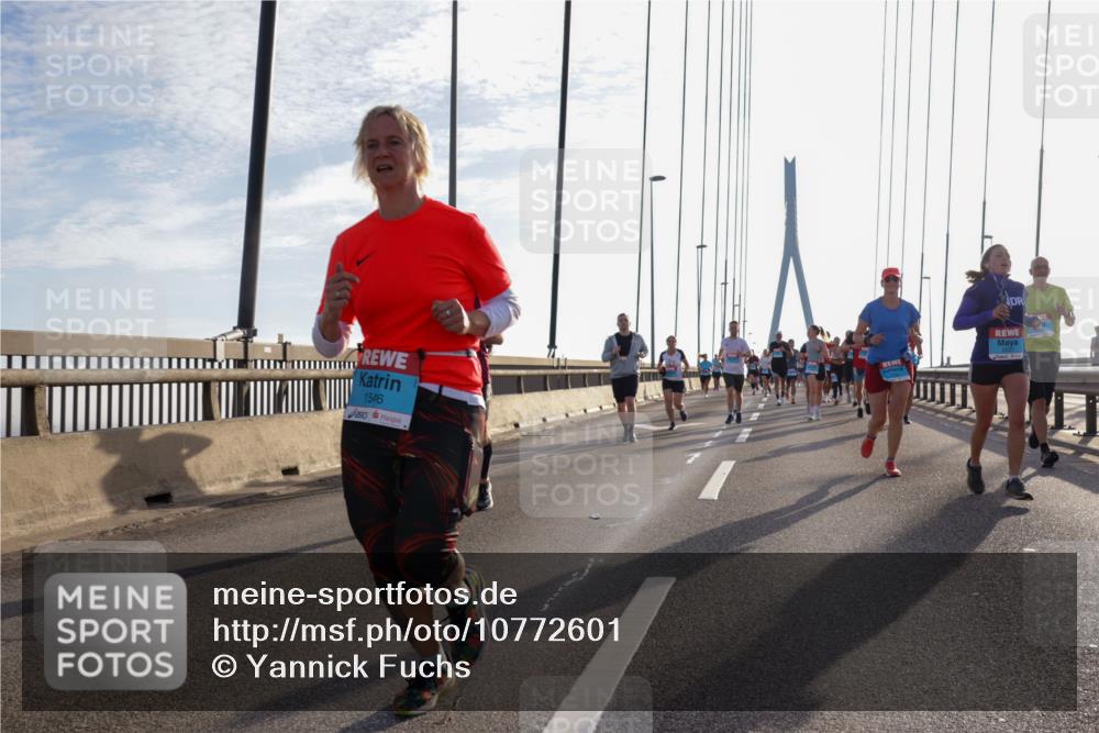 03.10.2026 - Köhlbrandbrückenlauf Yannick Fuchs http://msf.ph/oto/10772601 03.10.2026 09:29:13 Position 1 1546 meine-sportfotos.de
