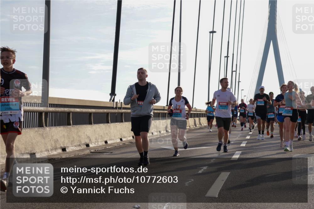 03.10.2026 - Köhlbrandbrückenlauf Yannick Fuchs http://msf.ph/oto/10772603 03.10.2026 09:29:14 Position 1 2580, 20, 3100 meine-sportfotos.de