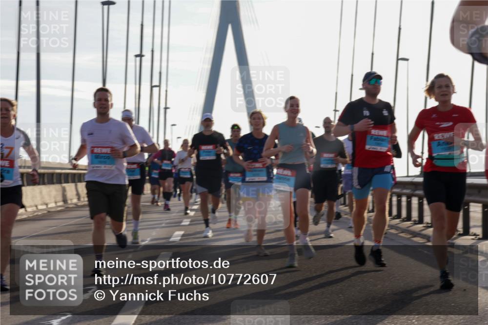 03.10.2026 - Köhlbrandbrückenlauf Yannick Fuchs http://msf.ph/oto/10772607 03.10.2026 09:29:15 Position 1  meine-sportfotos.de