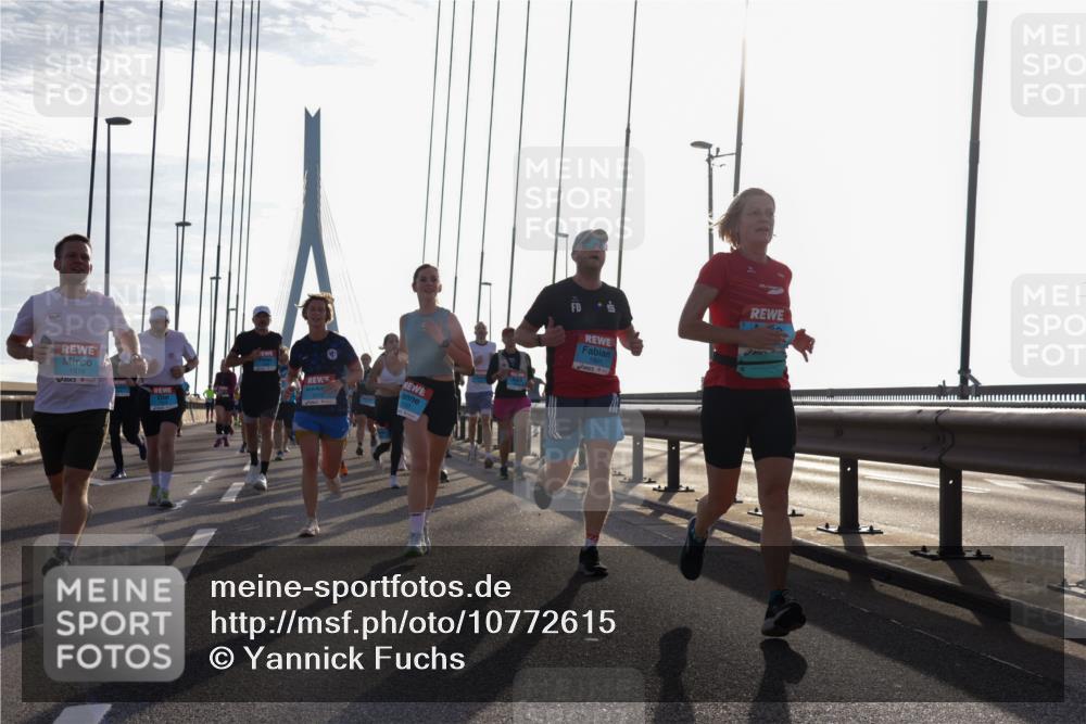 03.10.2026 - Köhlbrandbrückenlauf Yannick Fuchs http://msf.ph/oto/10772615 03.10.2026 09:29:16 Position 1 1616, 1901 meine-sportfotos.de