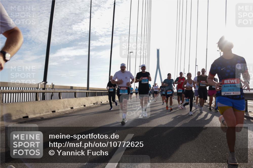 03.10.2026 - Köhlbrandbrückenlauf Yannick Fuchs http://msf.ph/oto/10772625 03.10.2026 09:29:19 Position 1 2072 meine-sportfotos.de