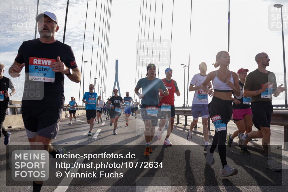 03.10.2026 - Köhlbrandbrückenlauf Yannick Fuchs http://msf.ph/oto/10772634 03.10.2026 09:29:20 Position 1 2559, 2503, 2403, 2477, 2062 meine-sportfotos.de