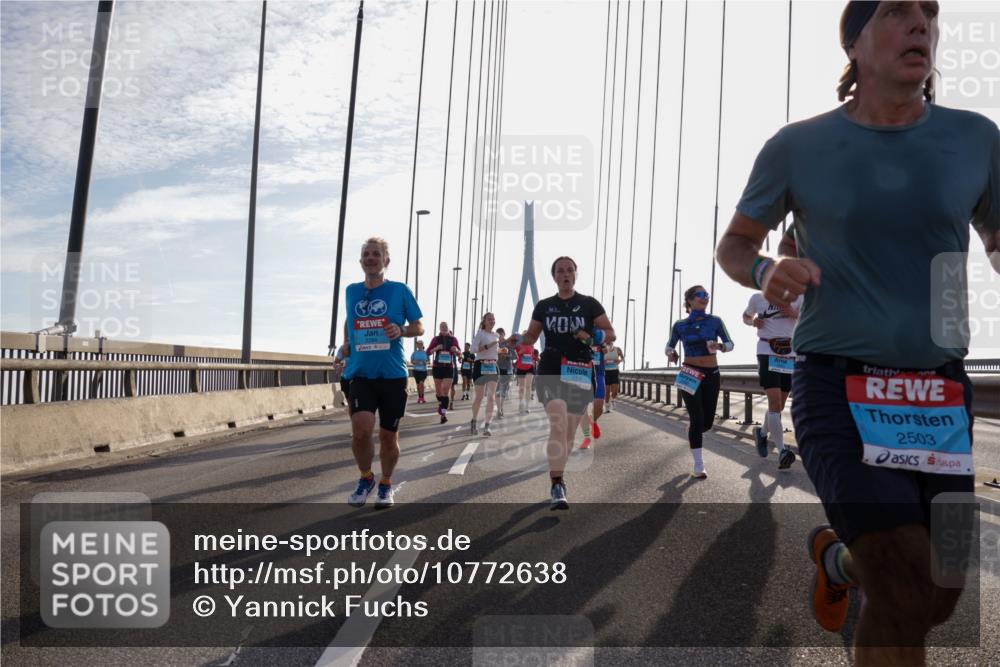 03.10.2026 - Köhlbrandbrückenlauf Yannick Fuchs http://msf.ph/oto/10772638 03.10.2026 09:29:21 Position 1 2314, 2503 meine-sportfotos.de