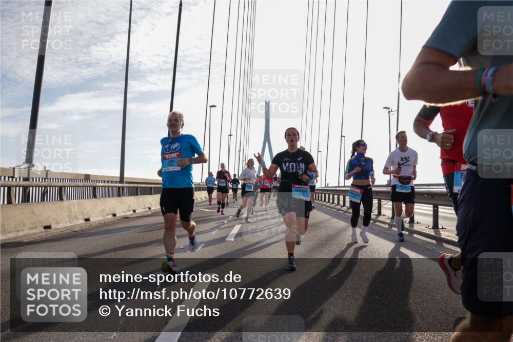 03.10.2026 - Köhlbrandbrückenlauf Yannick Fuchs http://msf.ph/oto/10772639 03.10.2026 09:29:21 Position 1 2314 meine-sportfotos.de