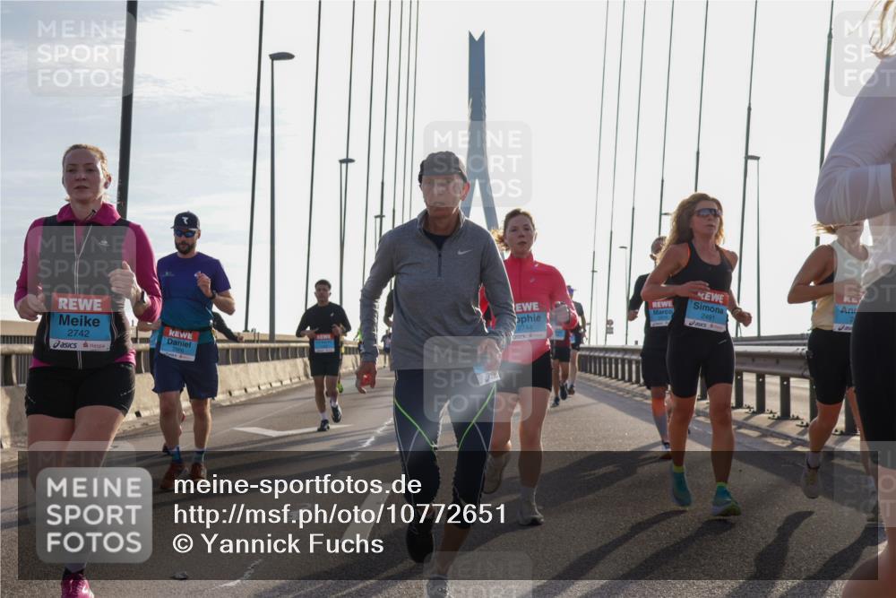03.10.2026 - Köhlbrandbrückenlauf Yannick Fuchs http://msf.ph/oto/10772651 03.10.2026 09:29:24 Position 1 2491, 2744, 2742 meine-sportfotos.de