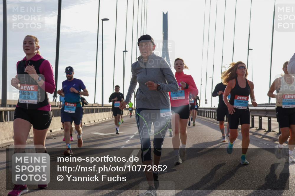 03.10.2026 - Köhlbrandbrückenlauf Yannick Fuchs http://msf.ph/oto/10772652 03.10.2026 09:29:24 Position 1 2742, 2744, 2491, 2445 meine-sportfotos.de
