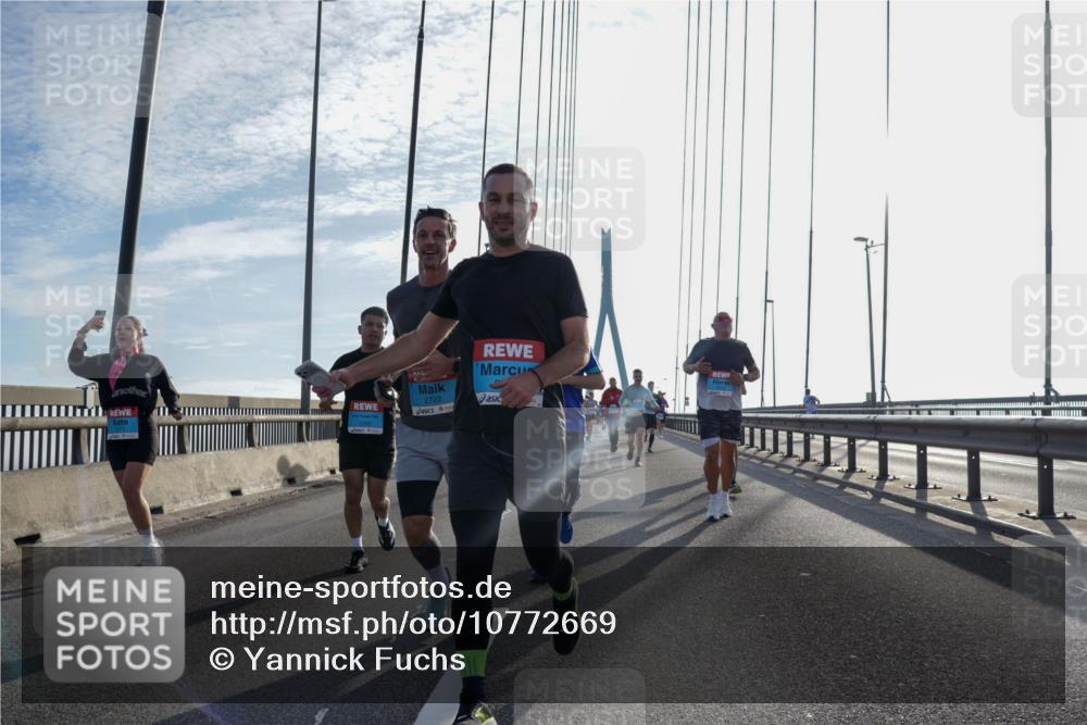 03.10.2026 - Köhlbrandbrückenlauf Yannick Fuchs http://msf.ph/oto/10772669 03.10.2026 09:29:28 Position 1 2722 meine-sportfotos.de