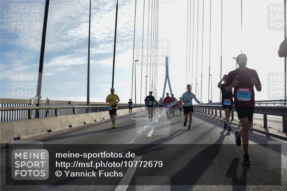 03.10.2026 - Köhlbrandbrückenlauf Yannick Fuchs http://msf.ph/oto/10772679 03.10.2026 09:29:30 Position 1 1535 meine-sportfotos.de