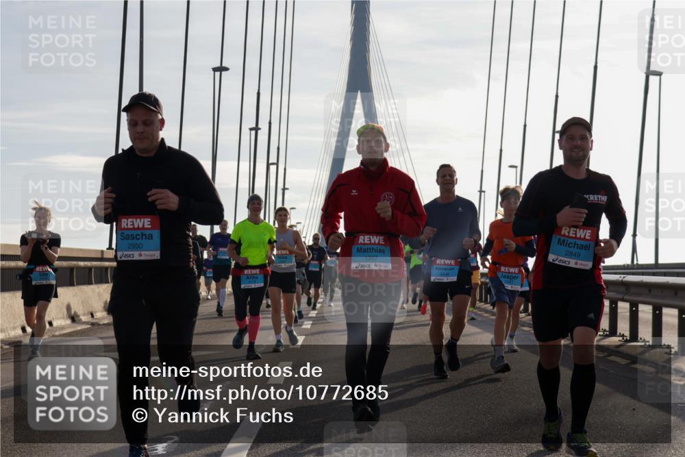 03.10.2026 - Köhlbrandbrückenlauf Yannick Fuchs http://msf.ph/oto/10772685 03.10.2026 09:29:32 Position 1 2950, 2446, 2447, 2849, 1207 meine-sportfotos.de