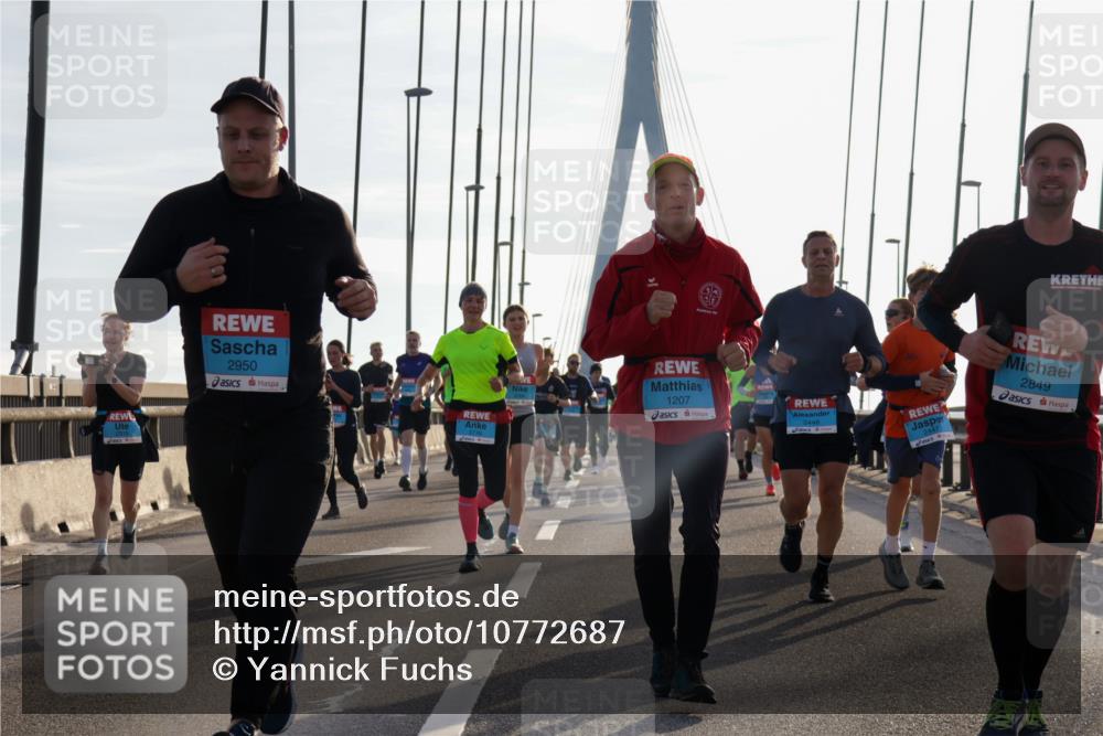 03.10.2026 - Köhlbrandbrückenlauf Yannick Fuchs http://msf.ph/oto/10772687 03.10.2026 09:29:32 Position 1 2950, 1207, 2447, 2849, 2446 meine-sportfotos.de