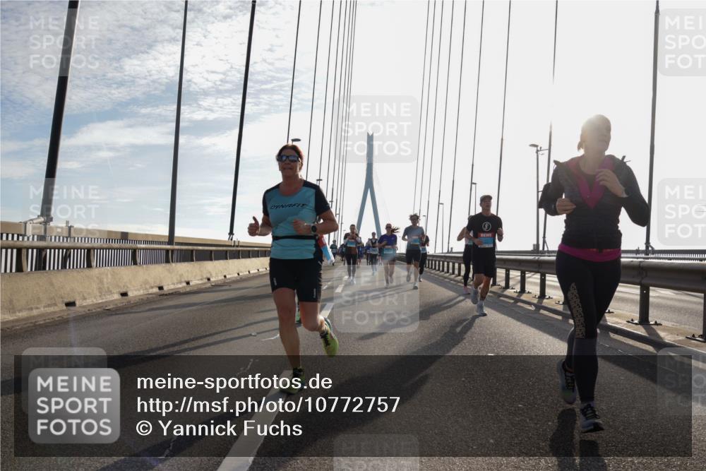 03.10.2026 - Köhlbrandbrückenlauf Yannick Fuchs http://msf.ph/oto/10772757 03.10.2026 09:29:54 Position 1  meine-sportfotos.de